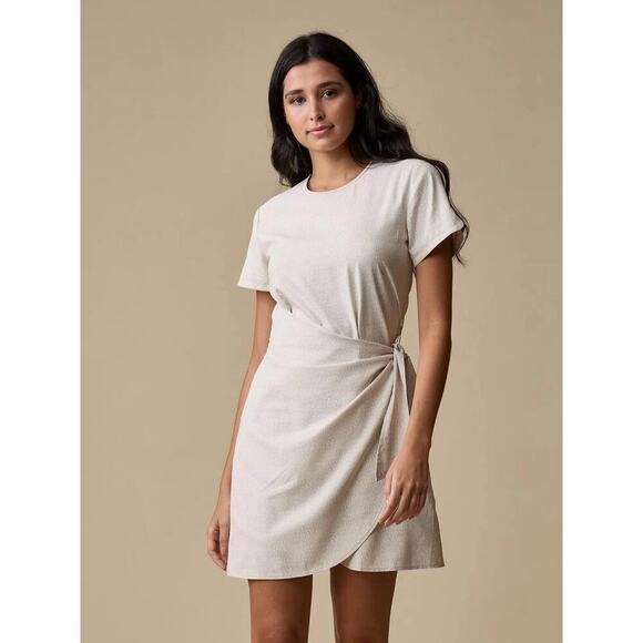 A Putnam Womens Wrap Dress in Optical Geo Cream Size Small Resortwear Minimalist - Picture 2 of 11